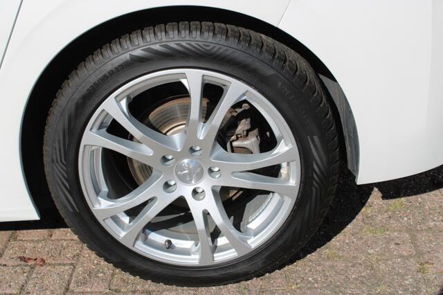 Peugeot 308 1.2 PT Pack Bns 17 inch L.Velgen
