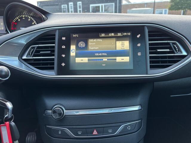 Peugeot 308 1.2 Benzine 5-Deurs 2017 Panorama Xenon Led Trekhaak