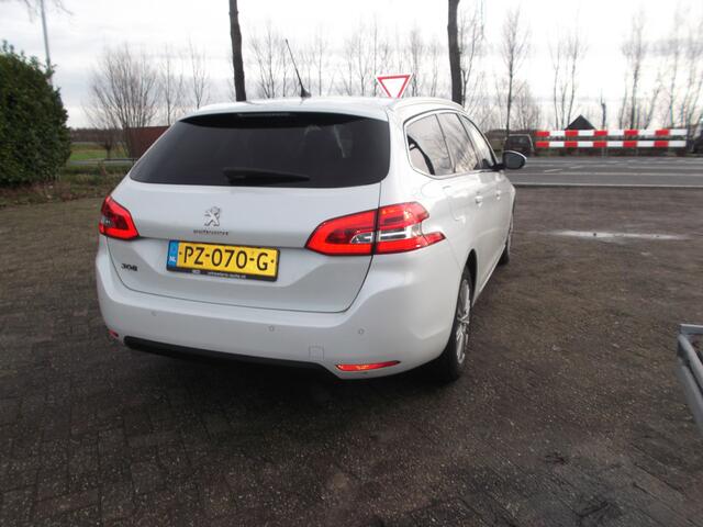 Peugeot 308 SW 1.2 PureTech Blue Lease Premium panodak achteruit cam navi half leer NIEUWE DISTRIBUTIE RIEM