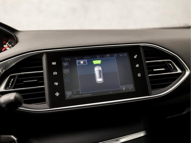 Peugeot 308 1.2 PureTech Sport (PANORAMADAK, GROOT NAVI, PARKEERSENSOREN, GETINT GLAS, SPORTSTOELEN, CRUISE, ELEK PAKKET, NIEUWE APK, NIEUWSTAAT)