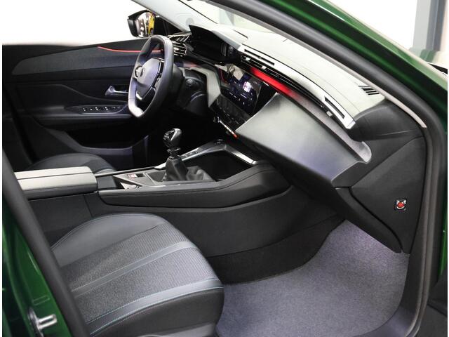 Peugeot 308 130PK Allure | AppleCarPlay/AndroidAuto | Adaptive Cruise Control | LEER/Stof | Camera | Keyless | LED lampen | Navigatie | 17"LMV | Armsteun | Keyless | Privacy Glass | Isofix |