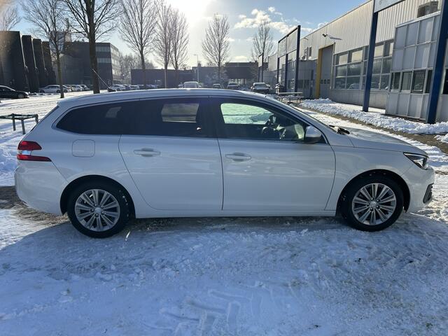 Peugeot 308 SW 1.2 PureT.Blue L. Pr PANO CARPLAY LEER STOELVW.
