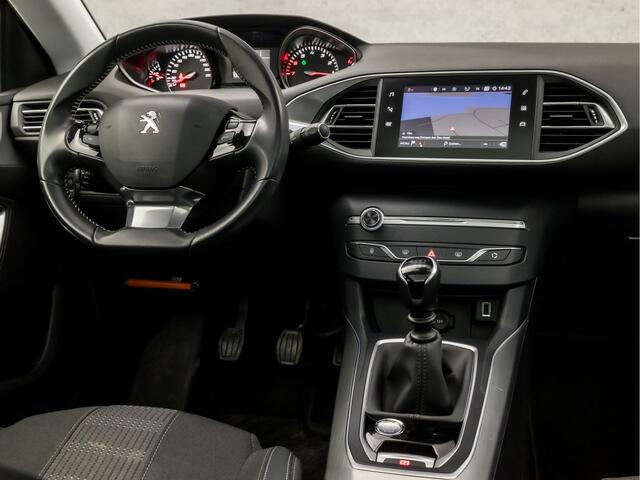 Peugeot 308 SW 1.2 PureTech Premium Sport (PANORAMADAK, APPLE CARPLAY, GROOT NAVI, KEYLESS, CAMERA, GETINT GLAS, SPORTSTOELEN, LM VELGEN, LANE ASSIST, NIEUWSTAAT)