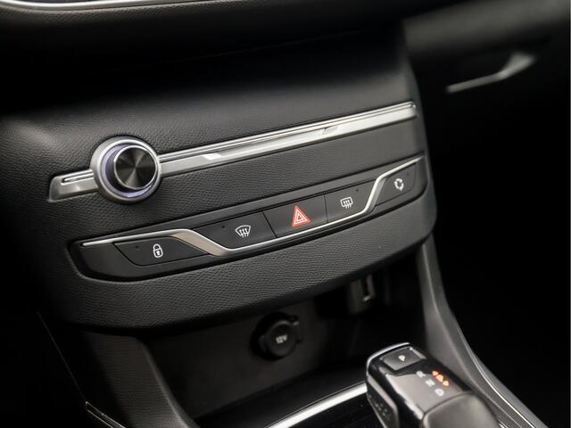 Peugeot 308 1.2 PureTech Sport Pack Automaat 131Pk (APPLE CARPLAY, GROOT NAVI, GETINT GLAS, PARKEERSENSOREN, SPORTSTOELEN, LM VELGEN, CRUISE, NIEUWSTAAT)