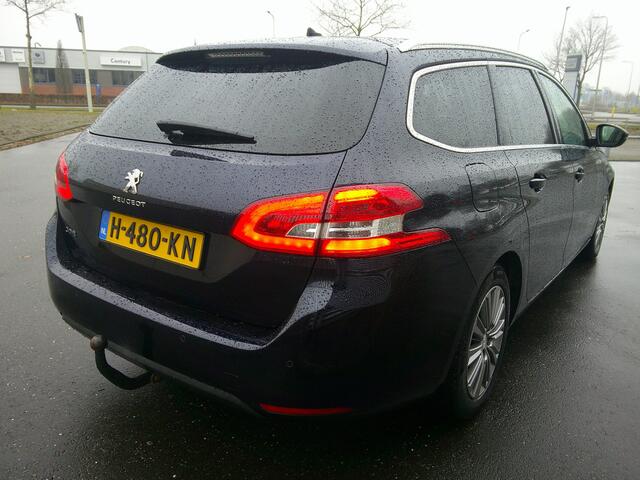 Peugeot 308 SW 1.2 PureTech Blue Lease Premium Staat in Hoogeveen