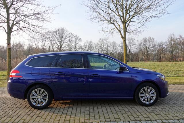 Peugeot 308 SW 1.2 PureTech Allure | Camera | CarPlay | Trekhaak | Automaat | Panodak |