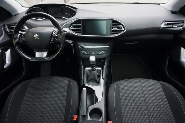 Peugeot 308 1.2 PureTech Blue Lease Executive Avantage