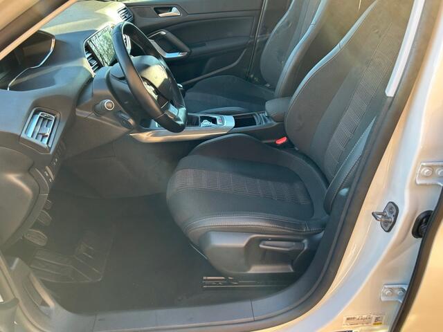 Peugeot 308 PEUGEOT 308 SW1.2 PURETECH ALLURE 130PK ORIGINEEL NL AUTO