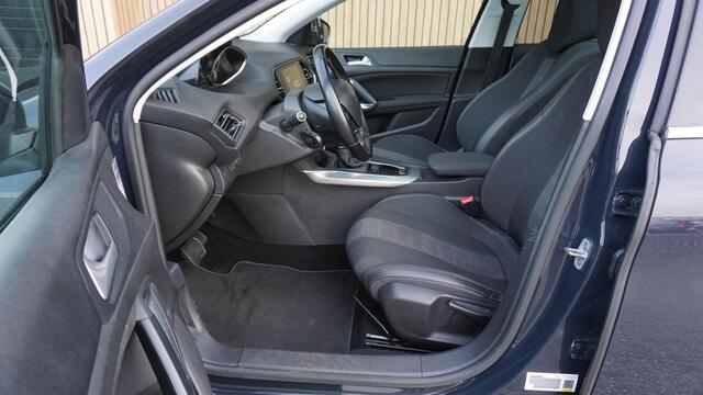 Peugeot 308 SW 1.6 120pk BlueHDI Automaat Premium Pano.Dak H-Leder Trekhaak LED A-Camera *Dis.Riem v.v.*