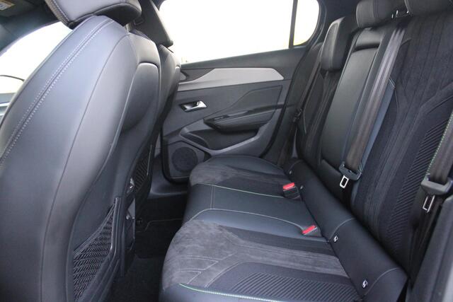 Peugeot 308 1.6 HYbrid 225PK AUTOMAAT GT PACK BUSINESS | PANO DAK | FOCAL AUDIO | FULL LED KOPLAMPEN | MASSAGE STOELEN | STOEL/STUUR VERW. | NAVIGATIE | CAMERA | ADAPTIVE CRUISE | DODEHOEK BEWAKING | DRAADLOZE TELEFOONLADER | KEYLESS ENTRY |