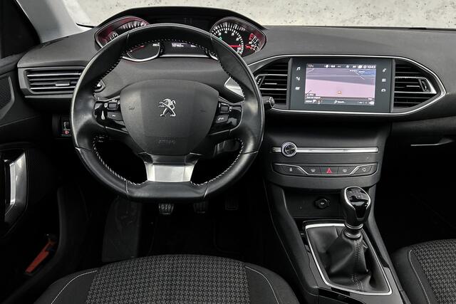 Peugeot 308 SW 1.2 PureTech Blue Lease Executive | Panoramadak | Apple Carplay | Navigatie