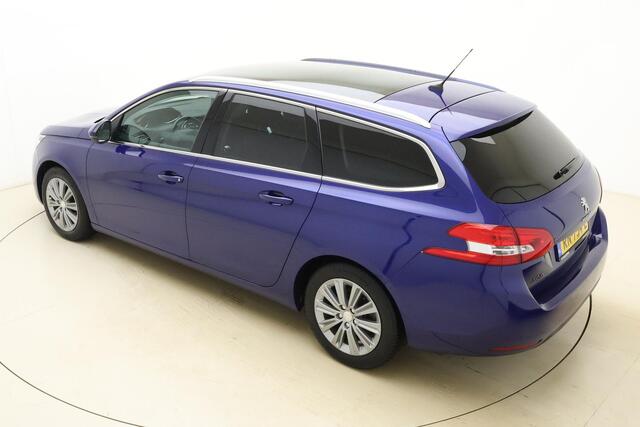 Peugeot 308 SW 1.2 PureTech Blue Lease Premium 130pk | Navigatie | Panoramadak | Climate Control | Cruise Control | Camera | Weinig Kilometers | Apple Carplay - Android auto