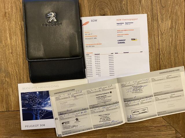 Peugeot 308 SW 1.2 PureTech Blue Lease Executive Clima, Pano, Navi, CC, PDC, LM, Trekh, nw. APK - Inruil Mogelijk -