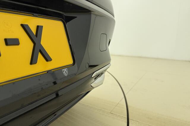 Peugeot 308 1.2T 130pk Allure | Achteruitrijcamera | Apple carplay | Electronic climate control | Navigatiesysteem |