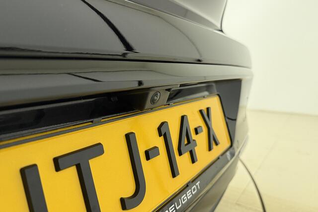 Peugeot 308 1.2T 130pk Allure | Achteruitrijcamera | Apple carplay | Electronic climate control | Navigatiesysteem |