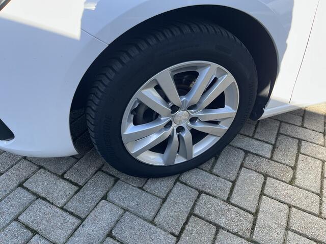 Peugeot 308 SW 1.2 PureTech Active Pack Trekhaak / Led /Pdc / Cruise / Carplay