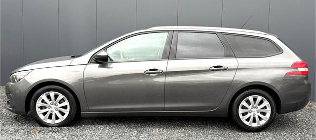 Peugeot 308 SW 110 Pk Benzine Style Uitvoering * Navigatie * Climate & Cruise Control * Appe Carply / Android Auto * L.M. Velgen * Vingerhoets; Vierde Generatie Eersteklas Service. Al meer dan 100 jaar een begrip in de Brabantse Kempen,