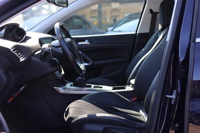 Peugeot 308 1.2 ALLURE | NAVI | CLIMA | CARPLAY | NAP