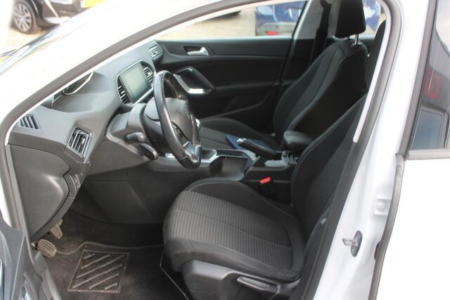 Peugeot 308 SW 1.2 PureTech Active//Navi//Carplay//Trekhaak!!