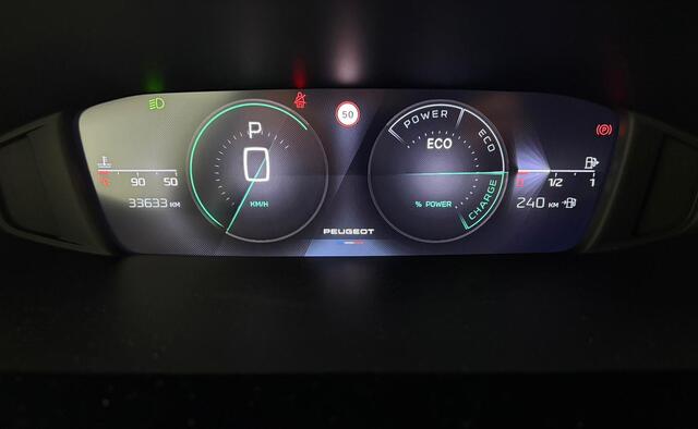 Peugeot 308 SW 1.2 Hybrid 136 Allure | ADAP. CRUISE | CAMERA | CARPLAY |