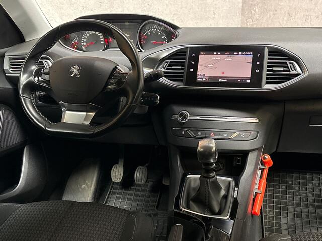 Peugeot 308 SW 1.2 PureTech Allure (APPLE CARPLAY, GROOT NAVI, GETINT GLAS, SPORTSTOELEN, CRUISE, PARKEERSENSOREN, NIEUWE APK, NIEUWSTAAT)