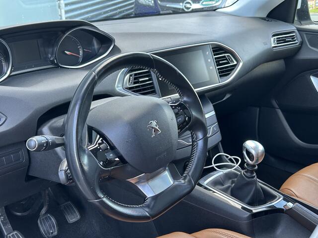 Peugeot 308 SW BWJ 2019 | 1.5HDI 131PK Executive | TREKHAAK | LEER | PANO DAK | PDC 2X | CLIMA | NAVI | CAMERA A |