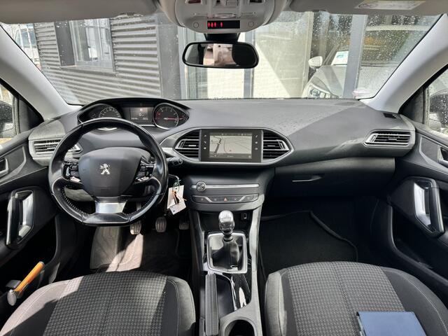 Peugeot 308 SW 1.2 PureTech Executive*Navi*ECC*Panoramadak*EXPORT/EX.BPM*