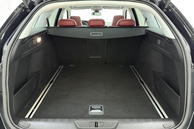 Peugeot 308 SW 1.2 PureTech Blue Lease Premium | Applce carplay/Adroid auto | Navigatie | Achteruitrijcamera | Panoramadak | Cruise control | PDC V+A |