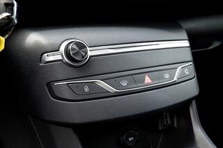 peugeot-308-1.2-puretech-allure-rij