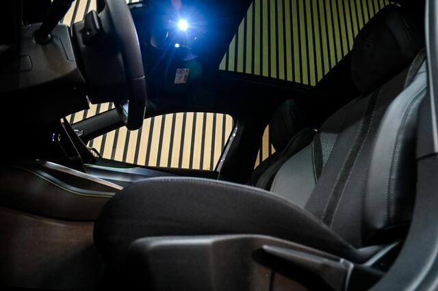 Peugeot 308 Hybrid 145 GT | PANO | ACC | FOCAL