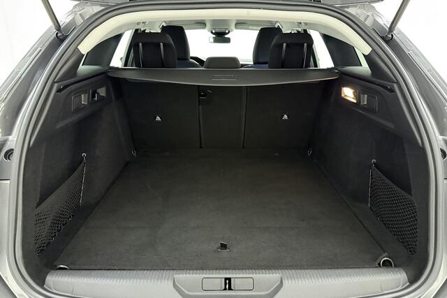 Peugeot 308 SW 1.2T Active Pack Business 110PK | Navigatie | Cruise Control | Parkeersensoren achter | DAB+ | Apple Carplay & Android Auto Draadloos | Digitale cockpit | 1e eigenaar