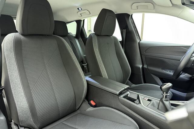 Peugeot 308 SW 1.2T Active Pack Business 110PK | Navigatie | Cruise Control | Parkeersensoren achter | DAB+ | Apple Carplay & Android Auto Draadloos | Digitale cockpit | 1e eigenaar