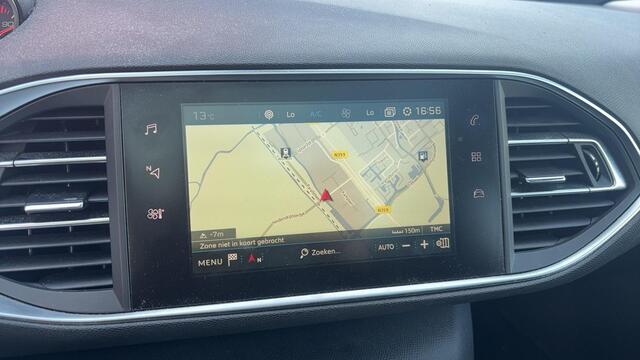 Peugeot 308 1.2 PureTech Blue Lease Executive TREKHAAK / PANORAMADAK / CAMERA / CARPLAY / NAVI / CLIMA / PDC / BLUETOOTH / CRUISE / NL-AUTO