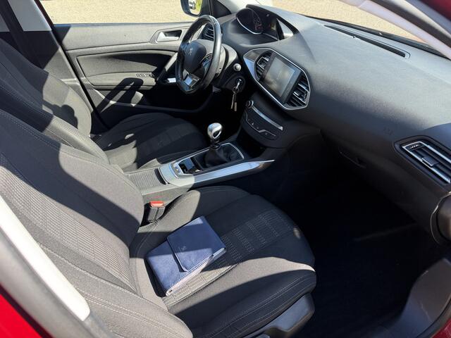 Peugeot 308 1.2 PureTech Blue Lease GT-line Carplay/Cam/Cruise