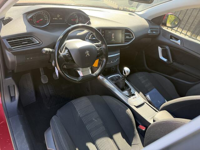 Peugeot 308 1.2 PureTech Blue Lease GT-line Carplay/Cam/Cruise