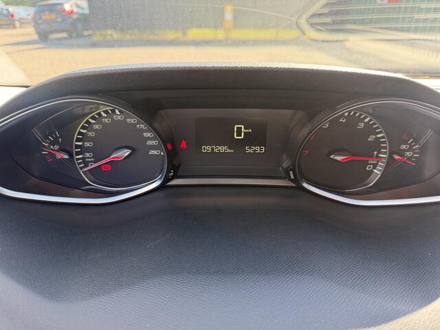 Peugeot 308 1.2 PureTech Blue Lease GT-line Carplay/Cam/Cruise