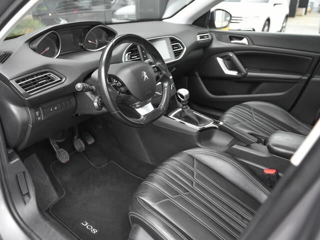 Peugeot 308 SW 1.2 PureTech Blue Lease Executive Leren bekleding Panoramadak Cruise Clima