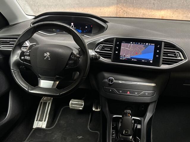 Peugeot 308 SW 1.2 PureTech Allure Sport Automaat (VIRTUAL COCKPIT, APPLE CARPLAY, LEDER, KEYLESS, SPORTSTOELEN, ADAPTIVE CRUISE, 360 CAMERA, NIEUWSTAAT)