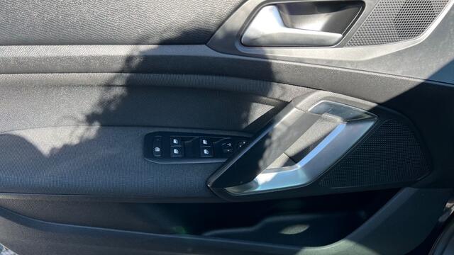 Peugeot 308 1.2 Pure tech blue lease Premium AUTOMAAT