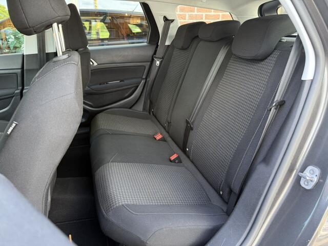 Peugeot 308 SW 1.2 PureT.Blue L. Ac TREKHAAK / NAVI / CLIMA / CRUISE / LED / LM
