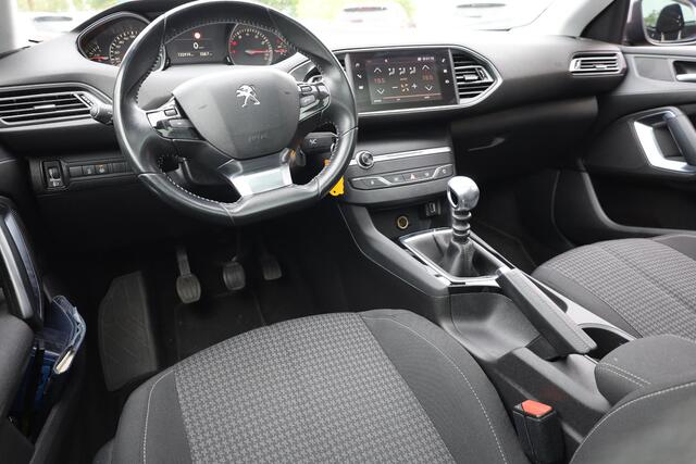 Peugeot 308 SW 1.2 PureTech Blue Lease Executive PANO CARPLAY NAVI CRUISE CLIMA 2XPDC LMV NAP