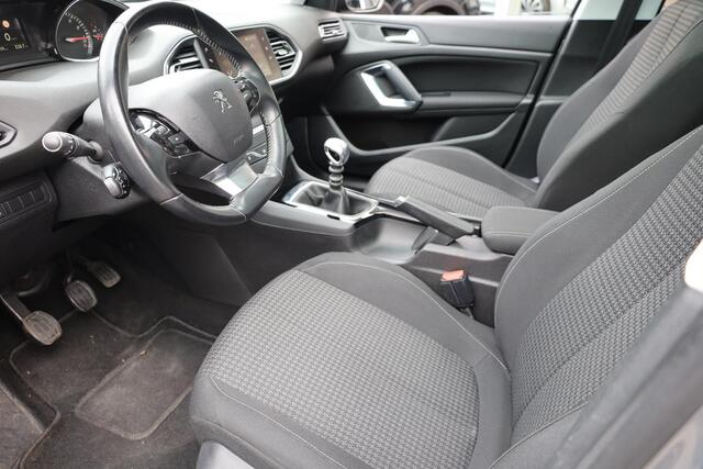 Peugeot 308 SW 1.2 PureTech Blue Lease Executive PANO CARPLAY NAVI CRUISE CLIMA 2XPDC LMV NAP