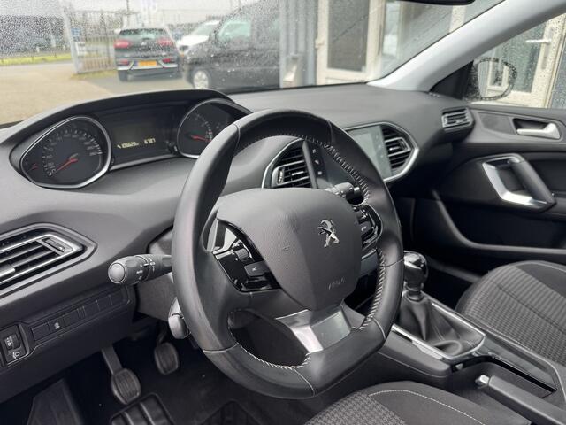 Peugeot 308 SW 1.2 PureTech Blue Lease Executive