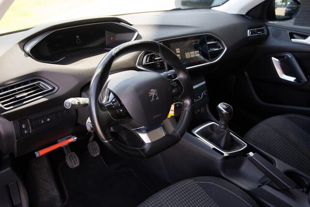 Peugeot 308 SW 1.2 PureTech Blue Lease Active , Trekhaak, Cruise control,