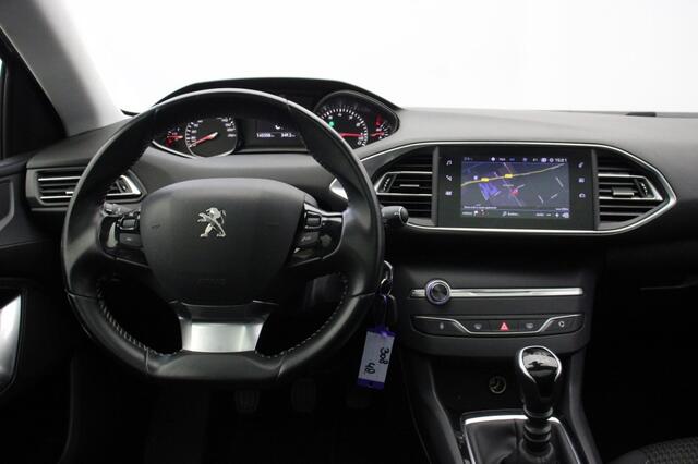 Peugeot 308 1.2 PureTech Executive - Panorama, Carplay, Cruise, Clima, Trekhaak