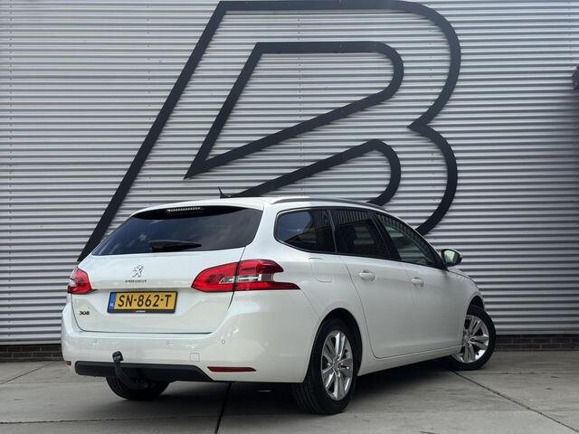 Peugeot 308 SW 1.2 PureTech Blue Lease Executive 2e Eigenaar|Navi|Clima|Cruise|Pano|Trekhaak|Carplay|PDC V+A|D-riem vv in2024|N.A.P|APK tot 04-2027