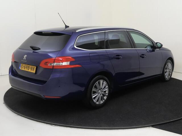 Peugeot 308 SW 1.2 PureTech Allure | cruise control | electronic climate control | Panoramadak | Navigatiesysteem full map |