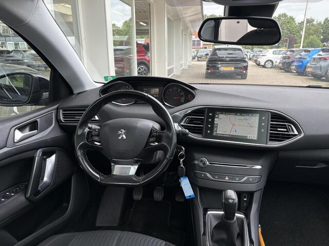 Peugeot 308 1.2T 110pk Blue Lease Executive | Dealeronderhouden | Panoramadak | Trekhaak | Climate Control | Parkeersensoren | Nette auto