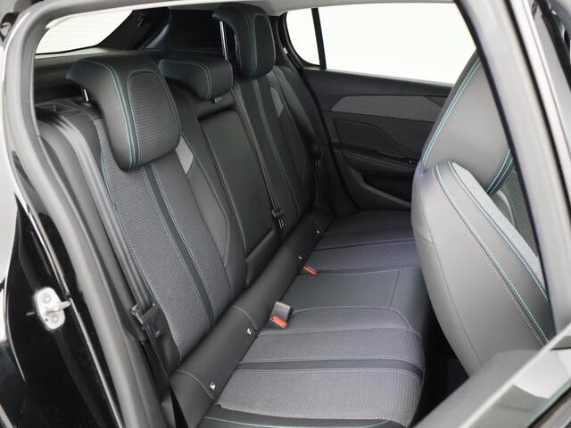 Peugeot 308 1.2 PT 130 PK ALLURE PACK + SFEERVERLICHTING | ADAPTIVE CRUISE | CAMERA | LED | SPORTSTOELEN | PRIVACY GLASS