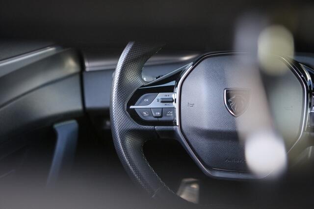 Peugeot 308 SW Hybrid 225 GT